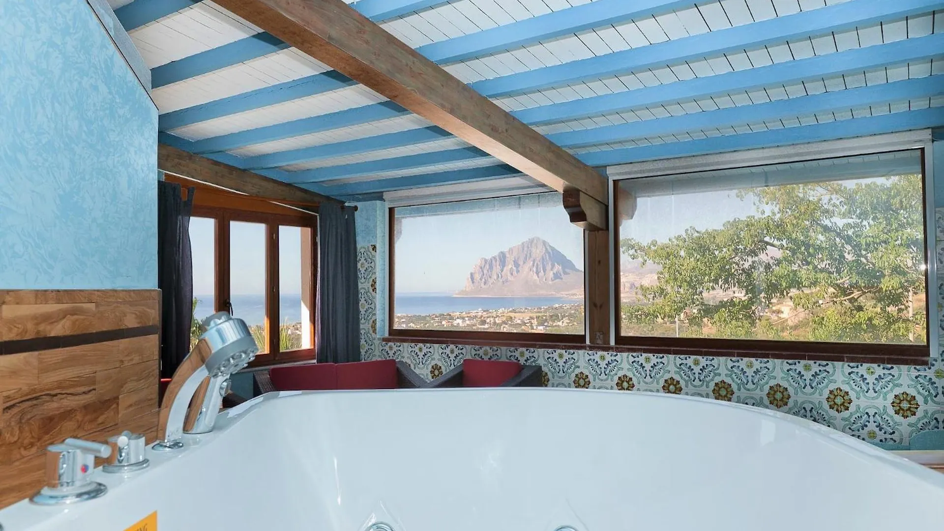 Equipped Villa With Private Pool And Panoramic Sea Views Tonnara di Bonagia